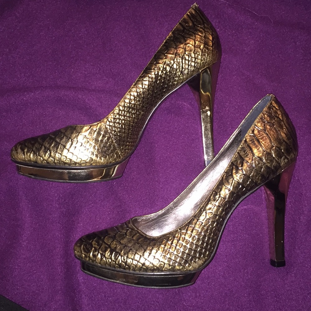 Heels - Picture 2 of 7